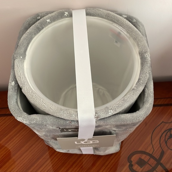 Brand new UGG 2 piece storage set - Picture 7 of 7